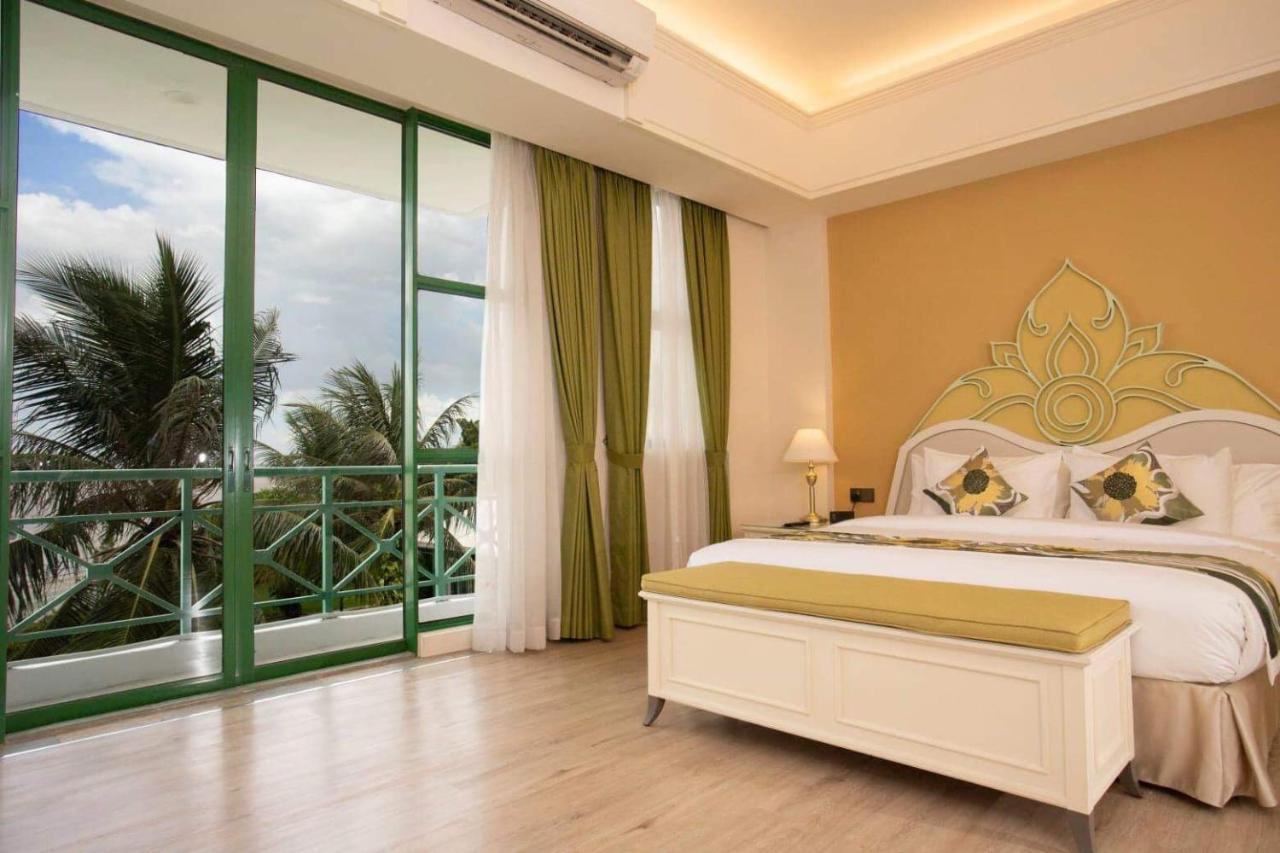 Himawari Hotel Apartments Пном Пен Екстериор снимка