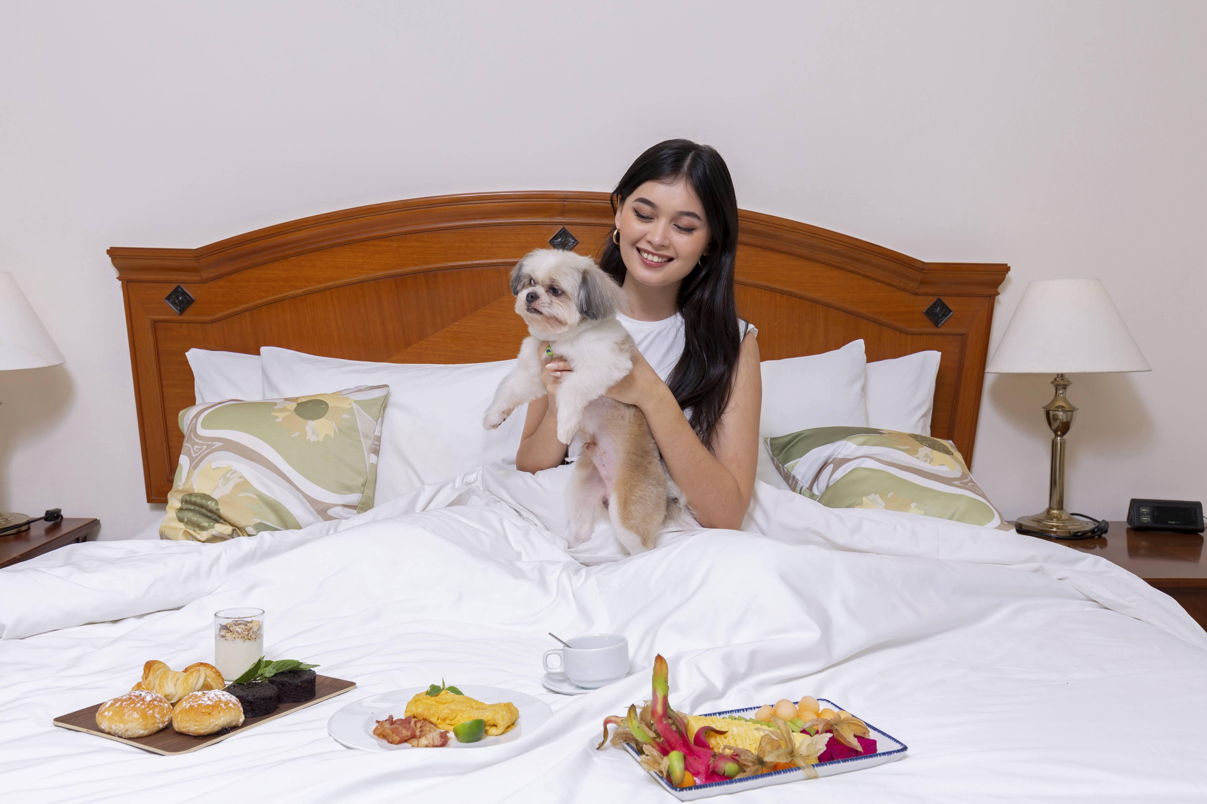 Himawari Hotel Apartments Пном Пен Екстериор снимка