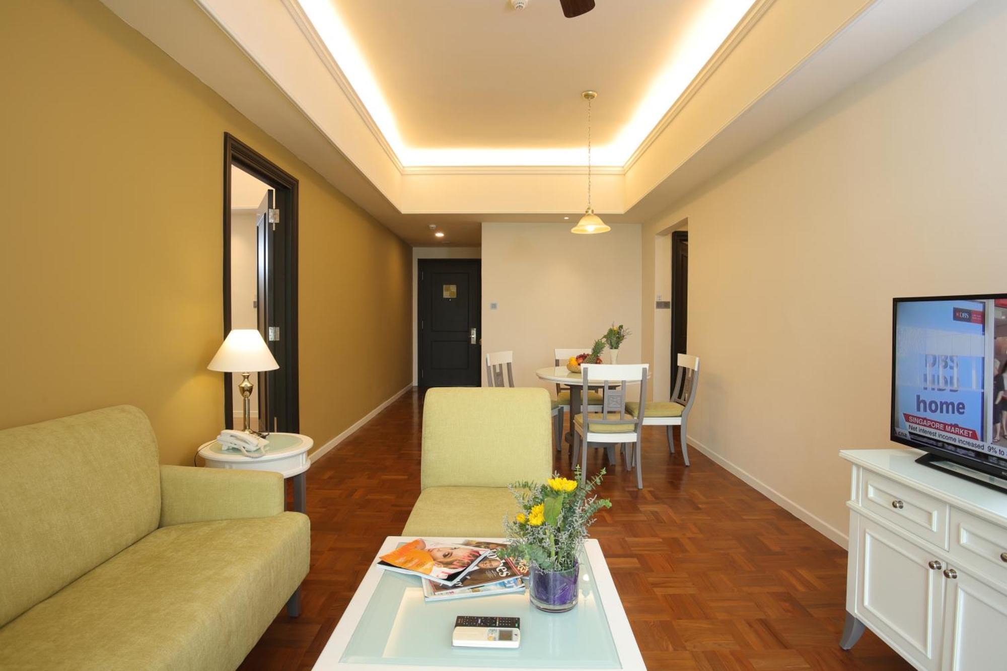 Himawari Hotel Apartments Пном Пен Екстериор снимка